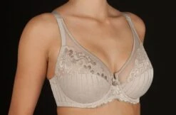 Reggiseno Con Ferretto Senza Imbottitura Coppa C-E Selene Art. Mariluz 9 Reggiseno Con Ferretto Senza Imbottitura Coppa C-E Selene Art. Mariluz -Negozio al dettaglio Intimo-Outlet s mariluz tierra