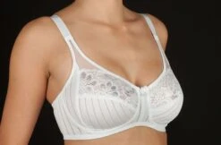 Reggiseno Senza Ferretto In Pizzo E Tulle Coppa C Selene Art. Scarlet -Negozio al dettaglio Intimo-Outlet scarlett blanco 17w0163 web